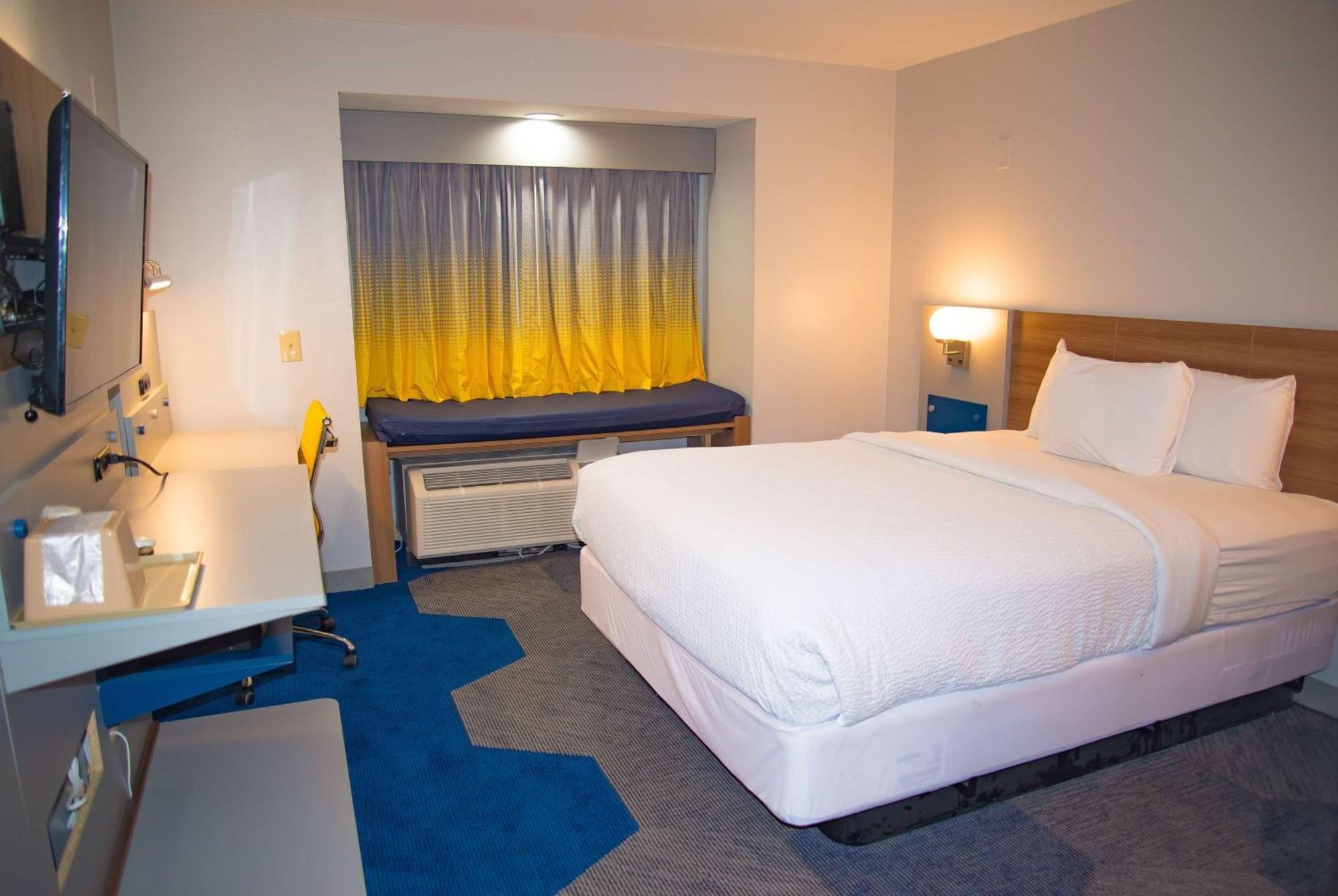Microtel Inn & Suites By Wyndham Дафне Экстерьер фото